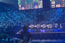 Faker回归赛场，回归赛场首场状态亮眼，巴黎圣日耳曼观众沸腾！的简单介绍