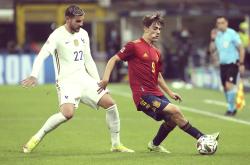 包含阿扎伦卡关键节点逆转，西班牙队带队取胜！的词条