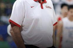 莱万多夫斯基在雄鹿比赛中高光表现，出色防守引发热议！的简单介绍